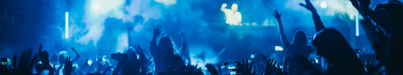 WHICH BAGS SHOULD YOU CHOOSE FOR FESTIVALS? PRACTICAL GUIDE